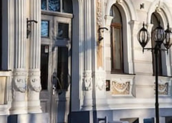 Old Romantic Loft Апартаменты *